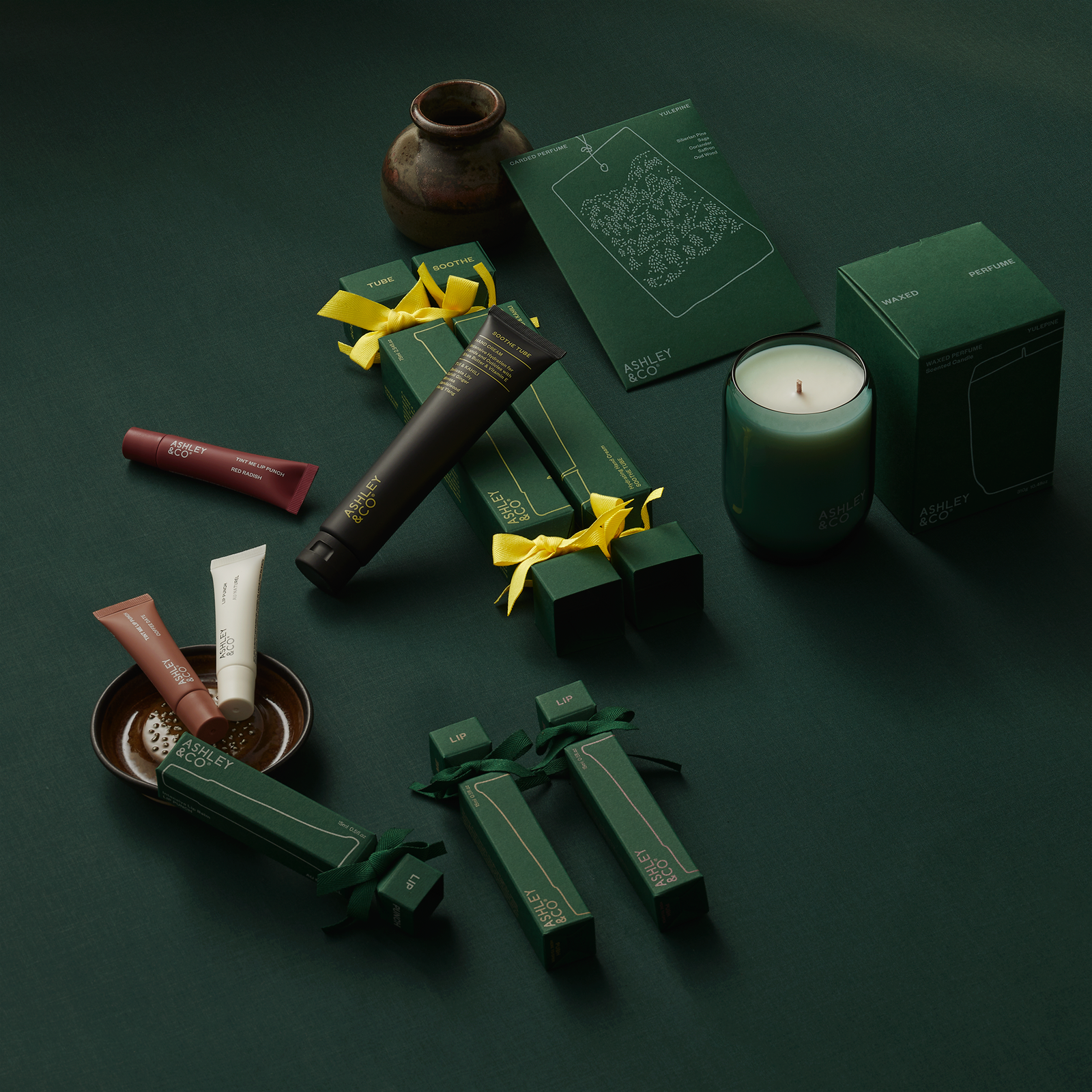 Ashley & Co Waxed Perfume 310g - Yulepine