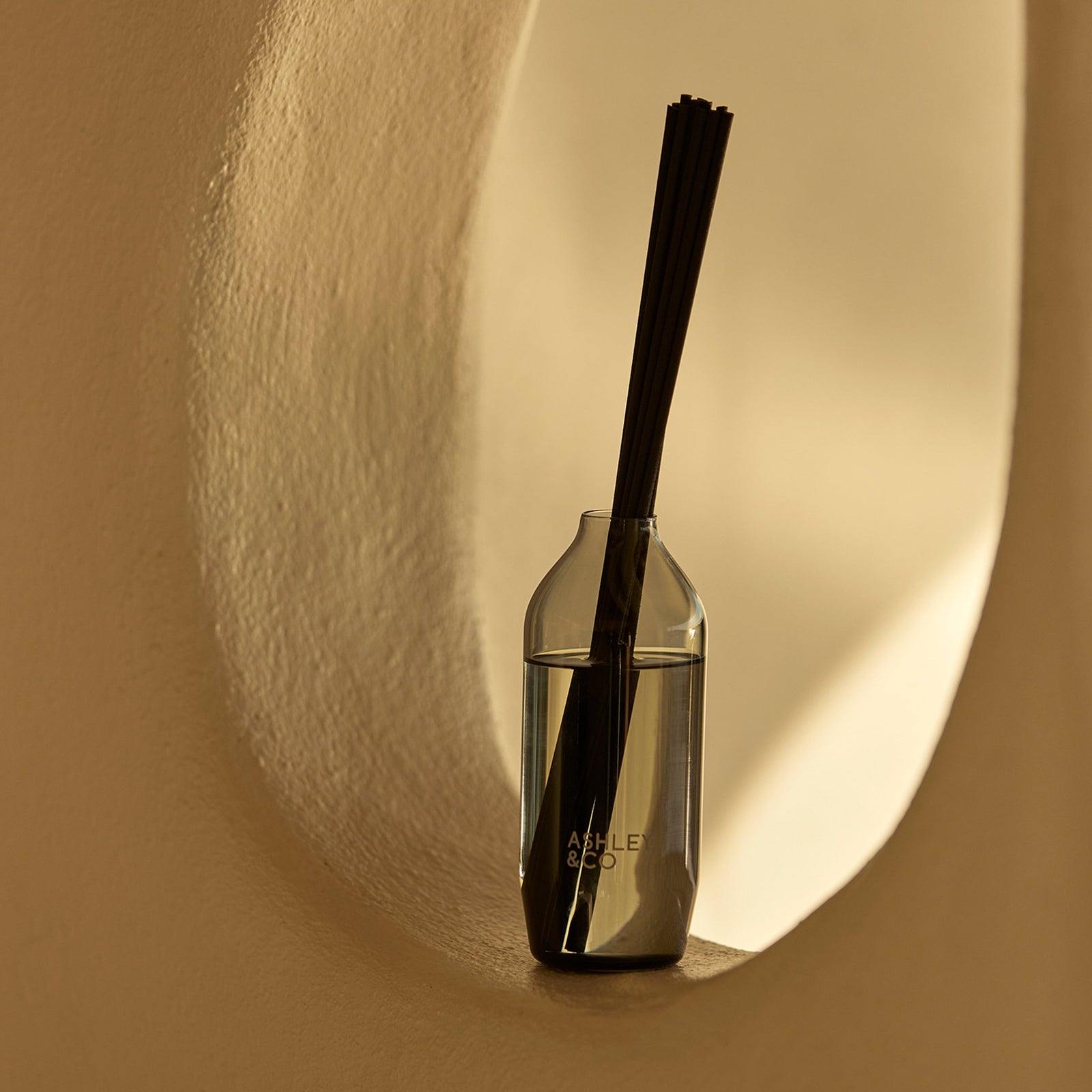 Ashley & Co Home Perfume 250ml diffuser tui & kahilli