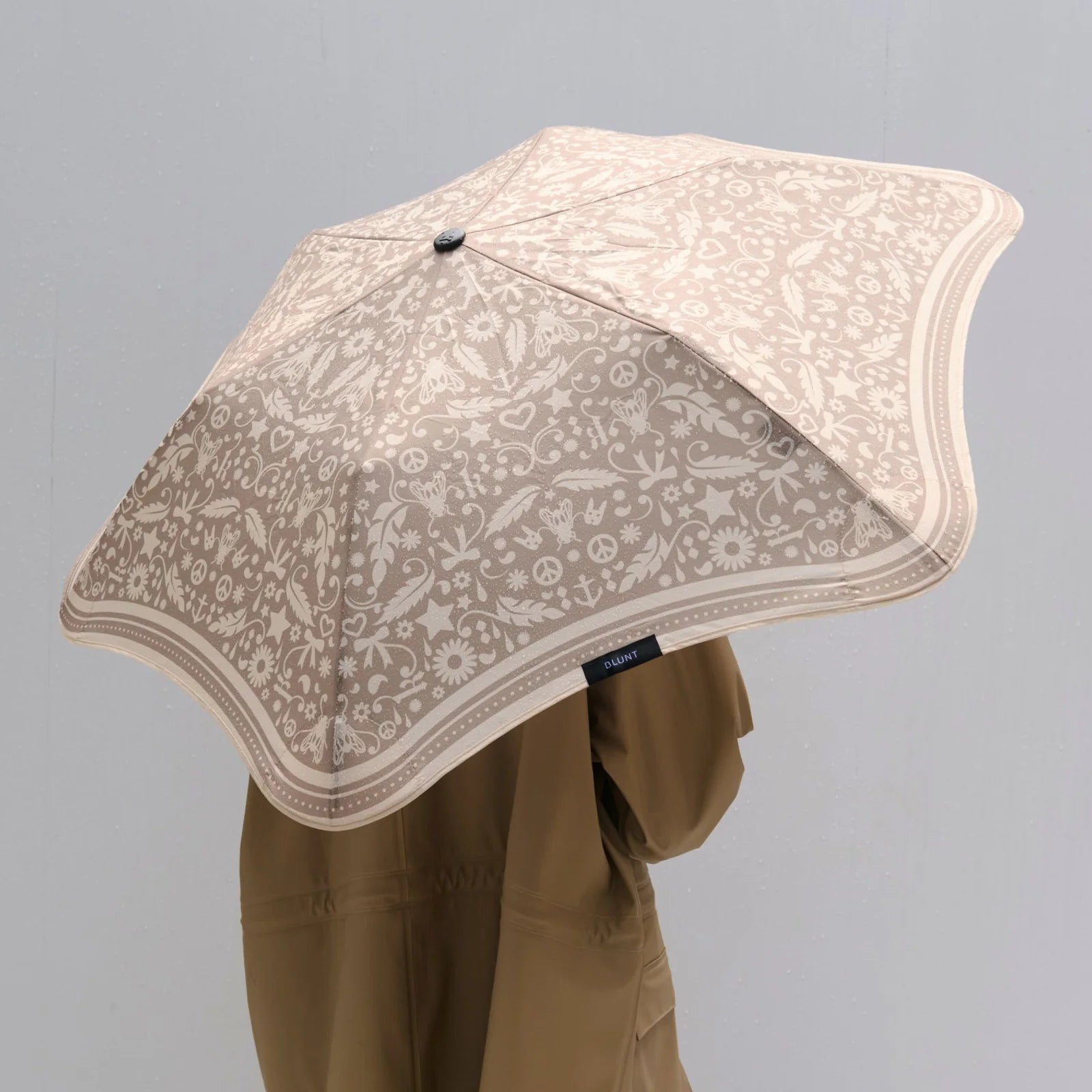 Blunt Metro Umbrella Limited Edition x Karen Walker Filigree