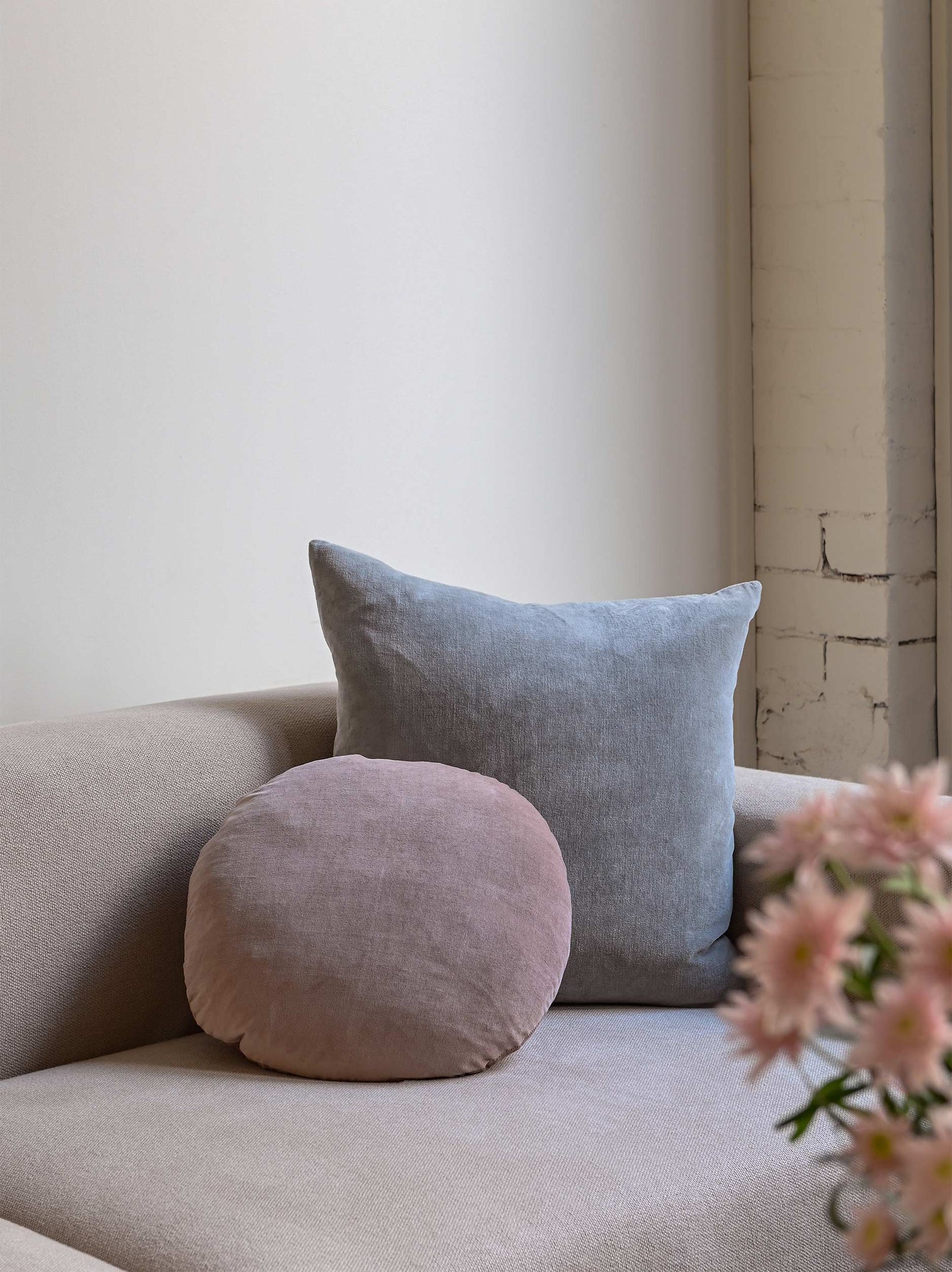 Citta Velvet Round Cushion - Pansy