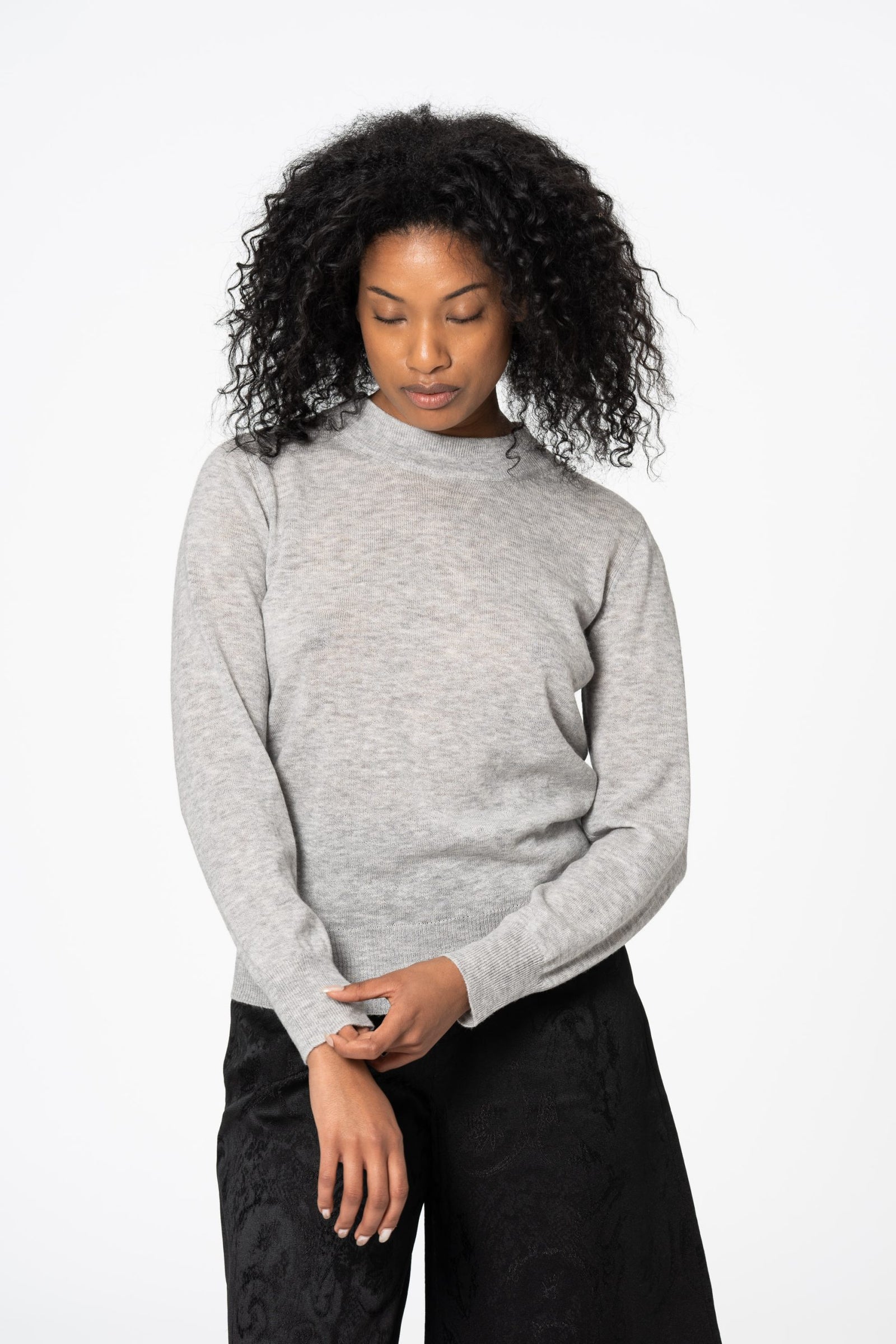 Dinadi Merino O-Neck Sweater - Silver Grey