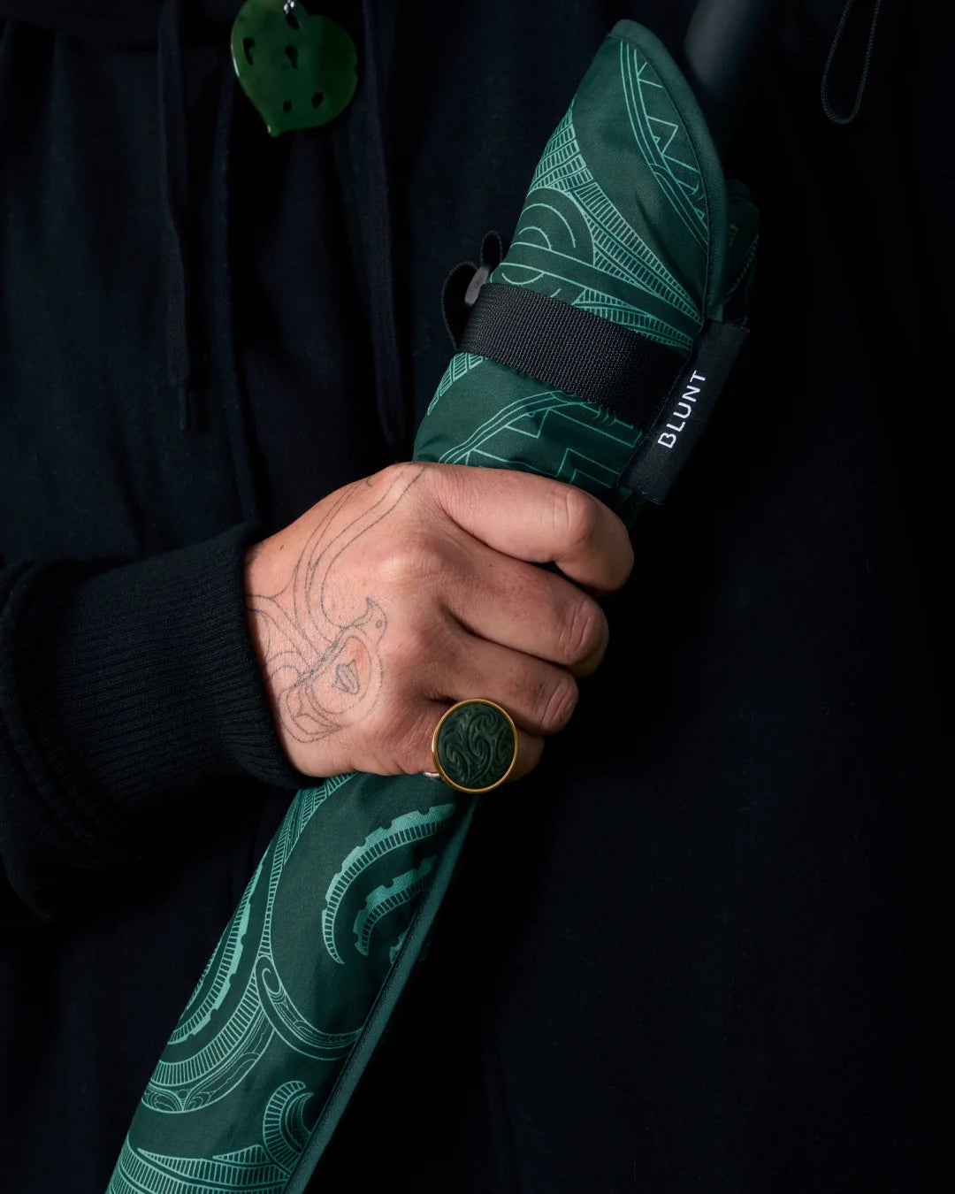 Blunt Classic X Graham Tipene Umbrella