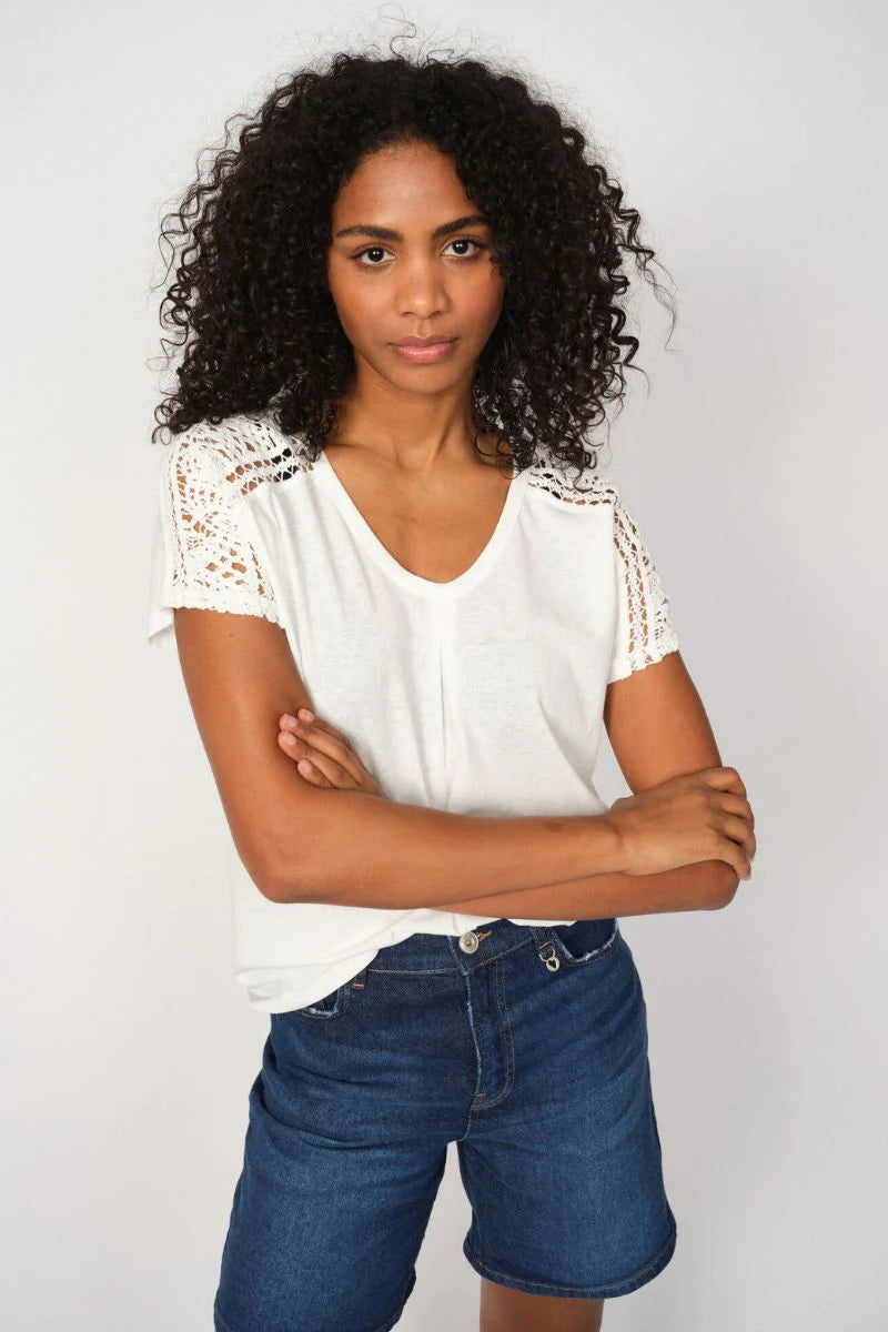 Mos Mosh Dayo V-Neck Tee - Black