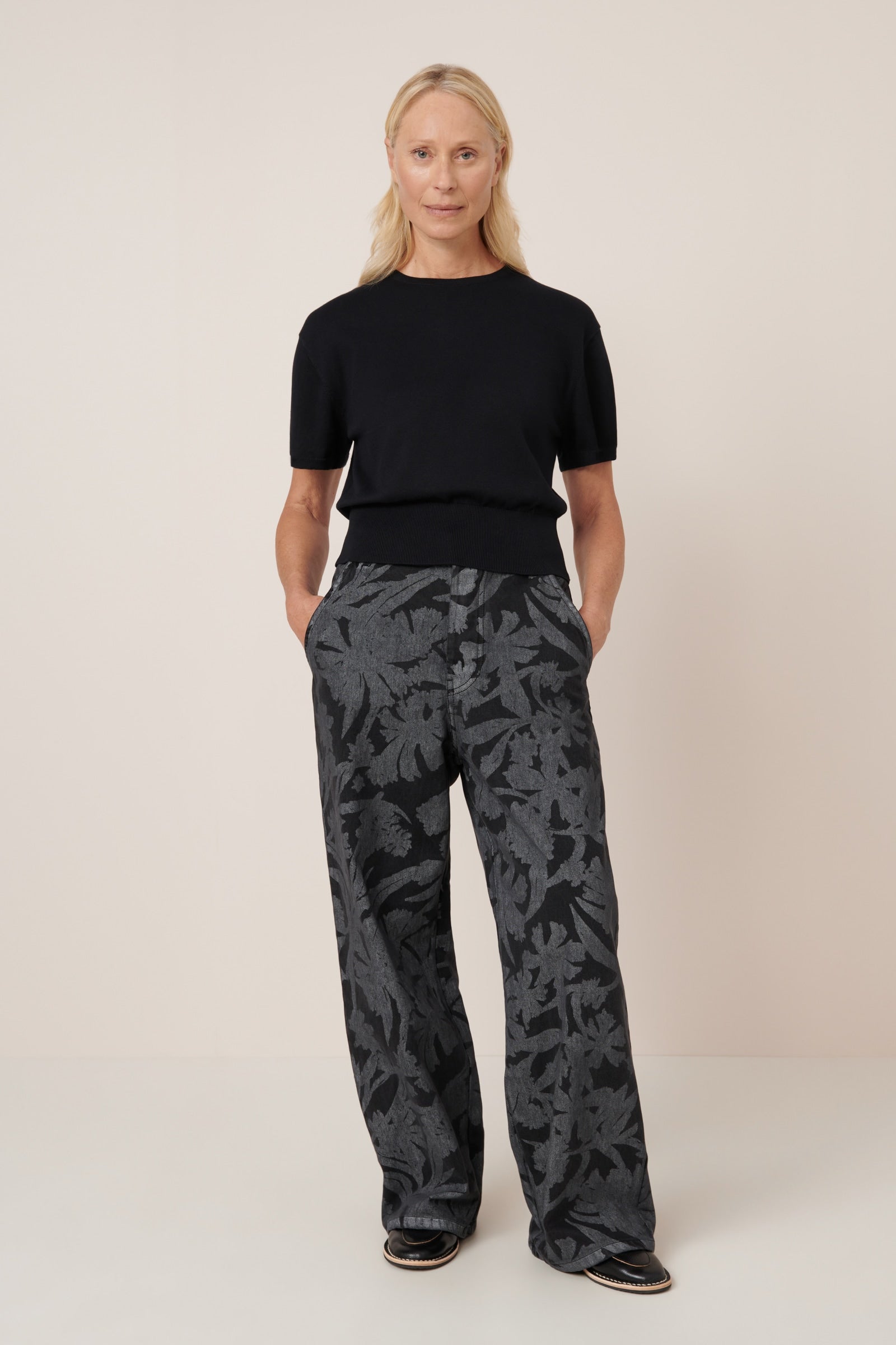 Kowtow Silhouette Top - Black