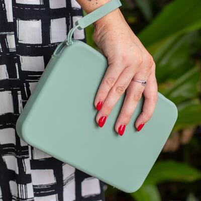 Strapsicle Clutch - Sage
