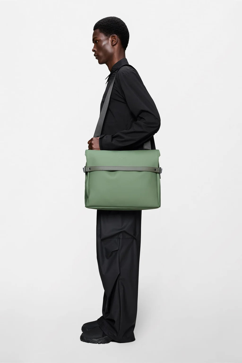 Rains OTG Messenger Bag - Well