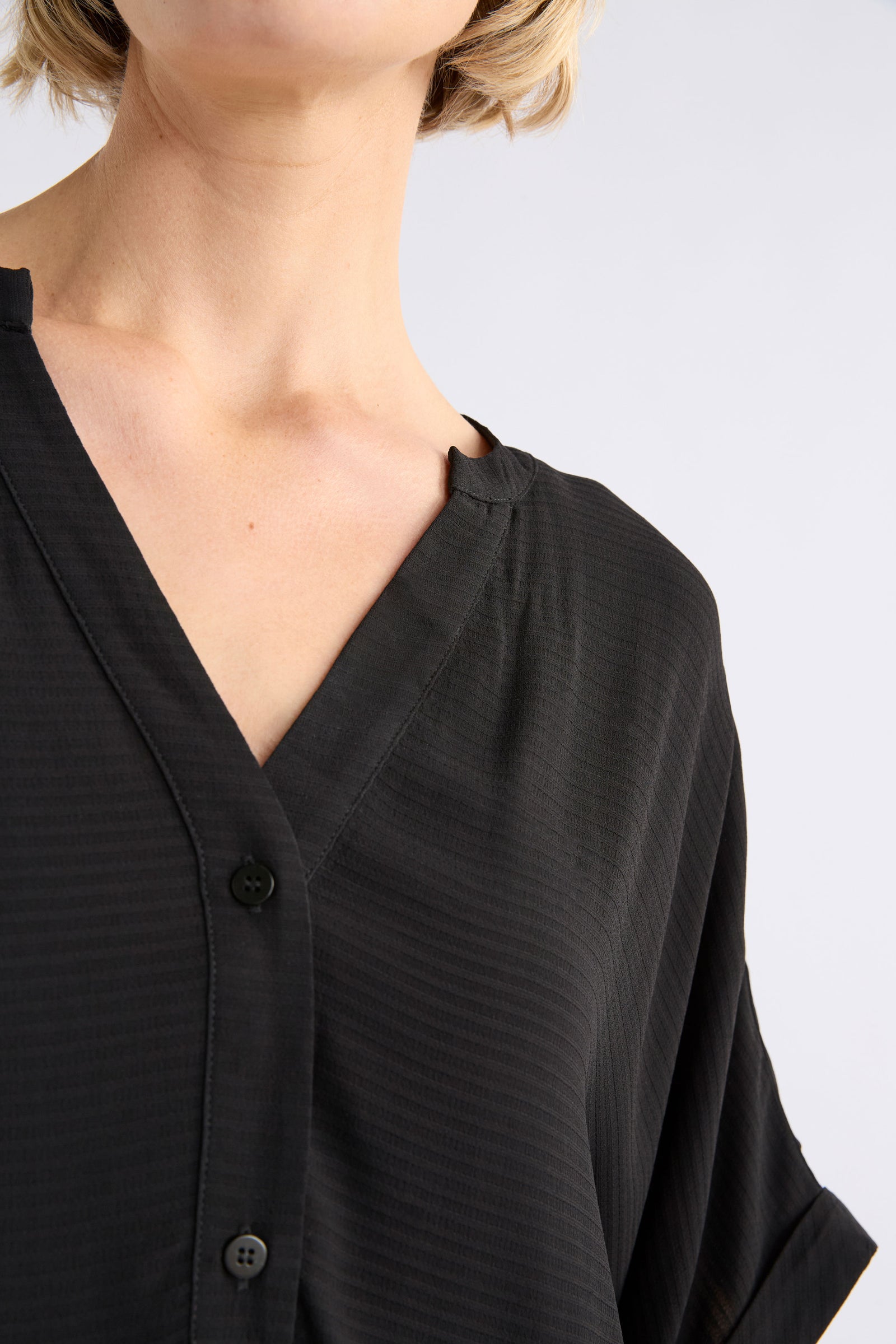 Elk Omia Top - Black