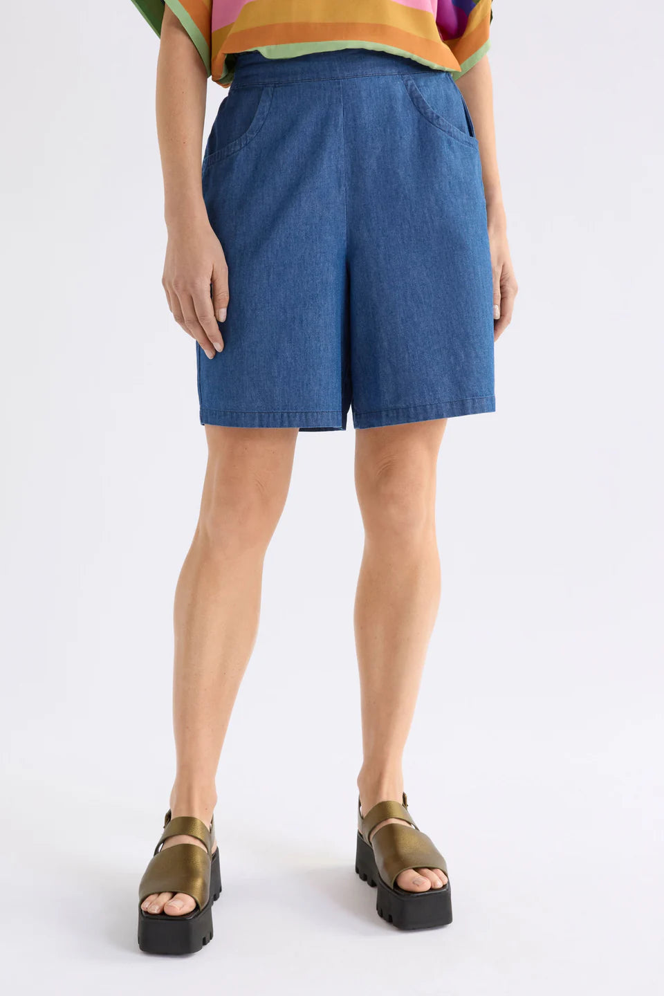 Elk Strom Short - Mid Denim Blue