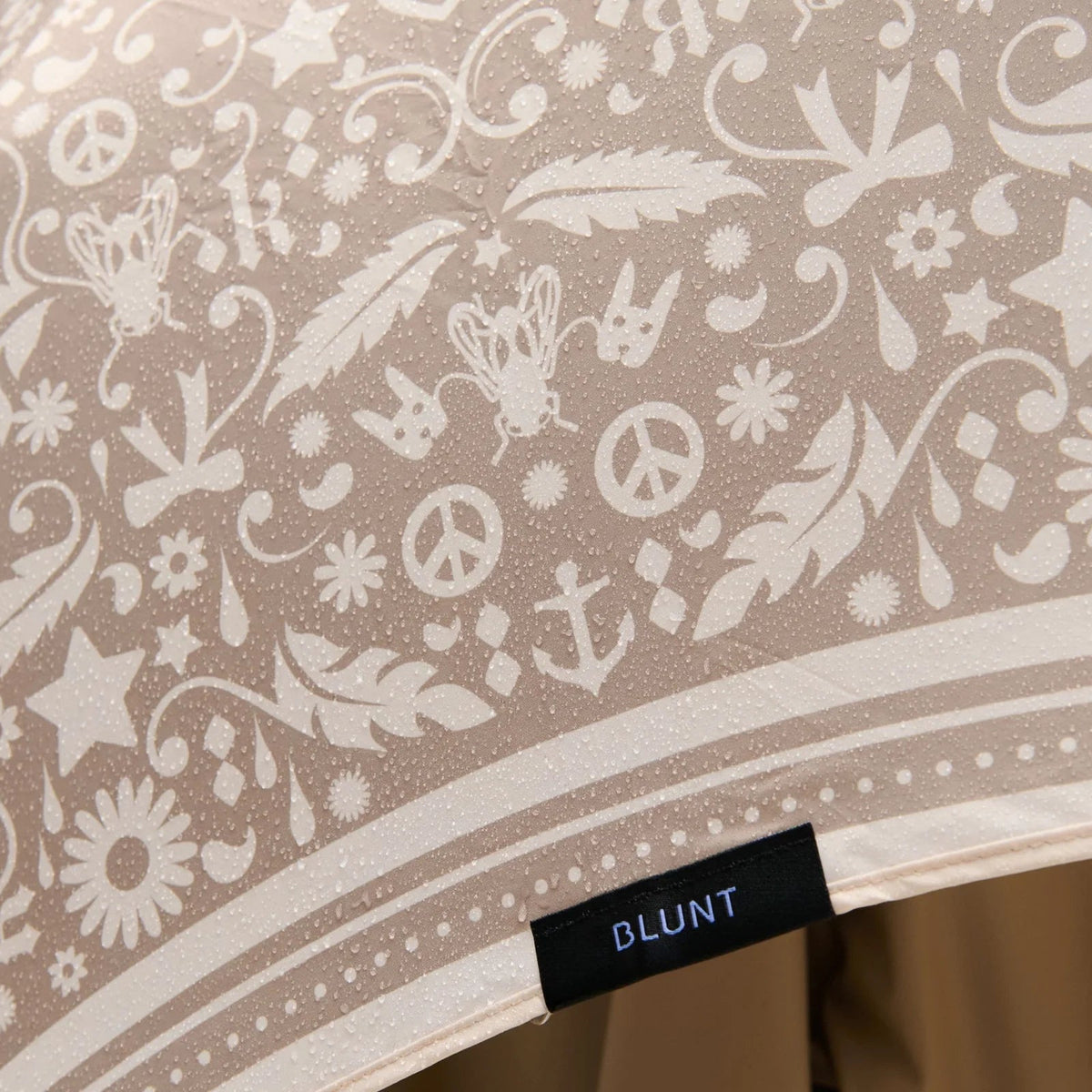 Blunt Metro Umbrella Limited Edition x Karen Walker Filigree