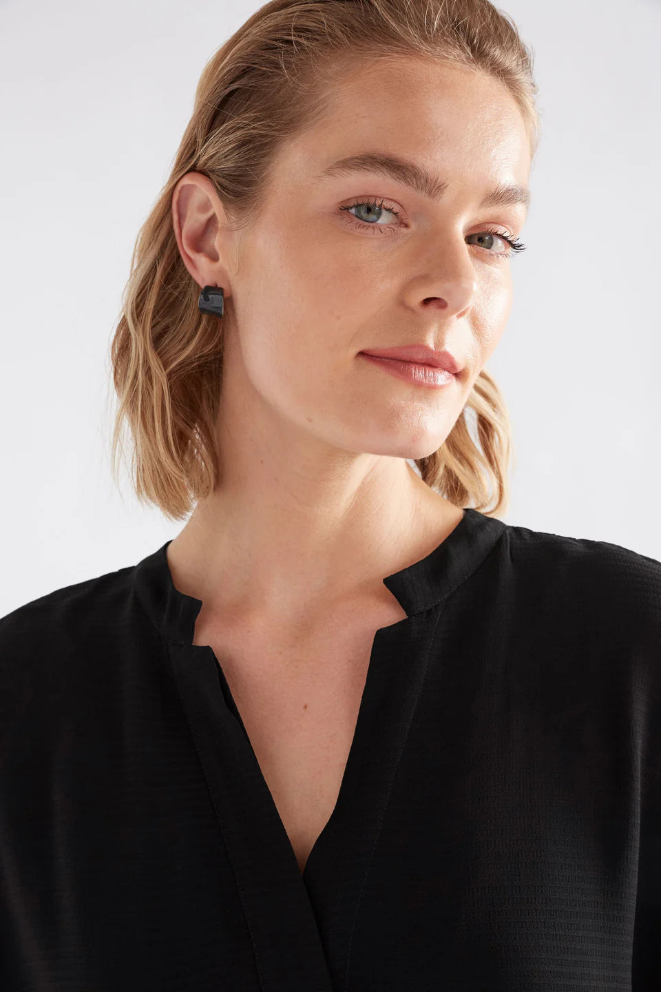 Elk Illsta Mini Hoop Earring - Bright Navy