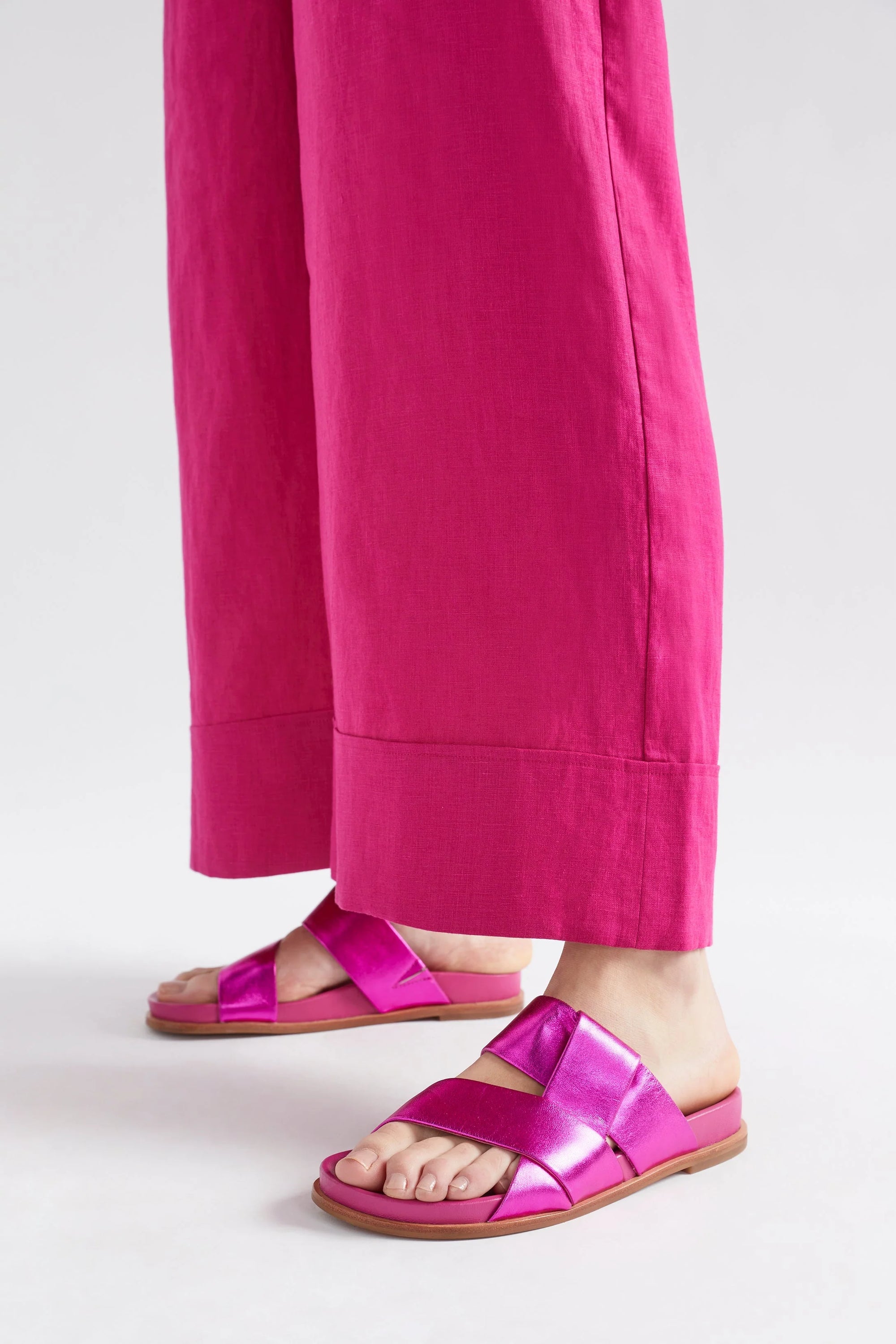 Elk Uma Slide - Fuchsia