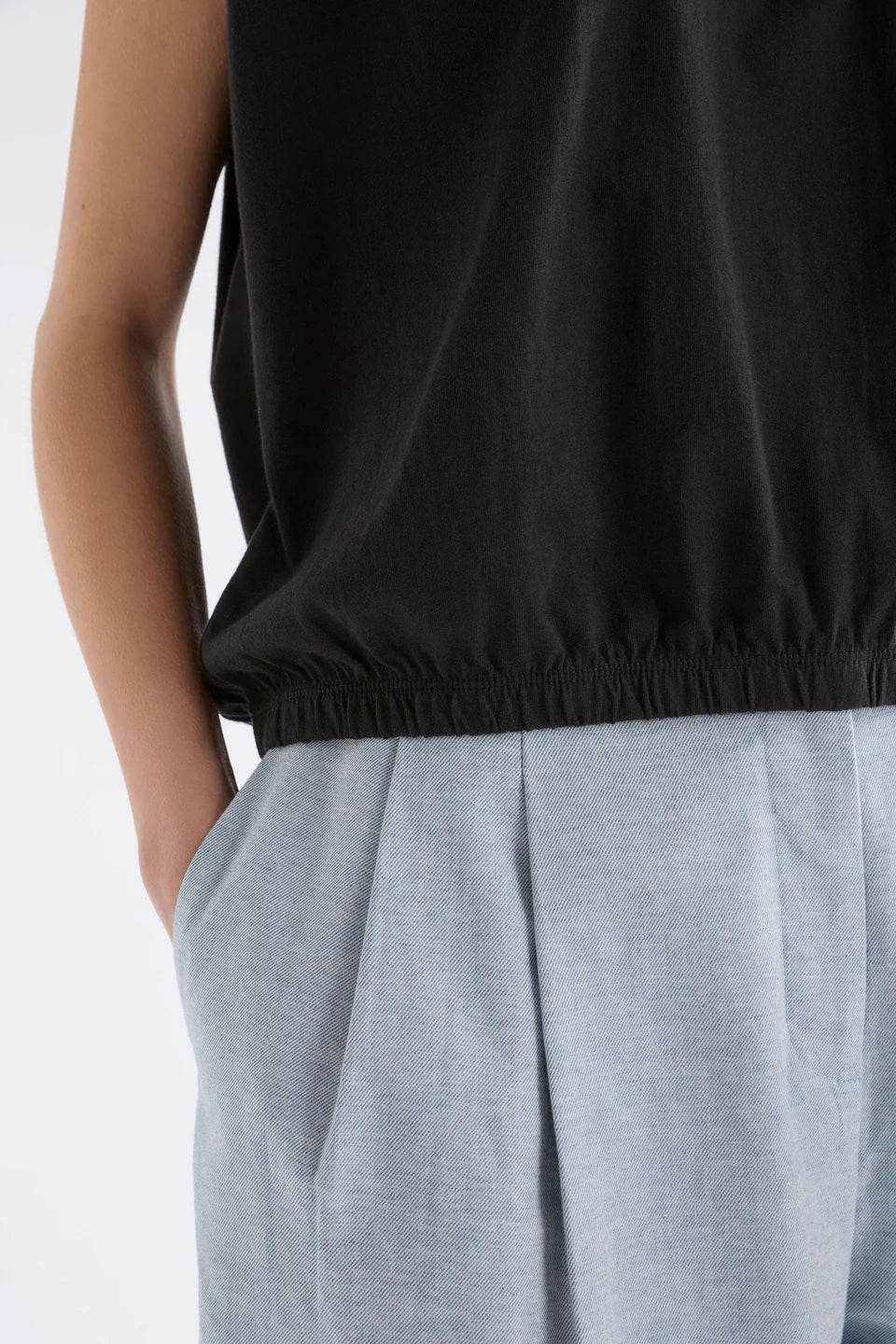 Elk Kruis Tee - Burnt Chocolate