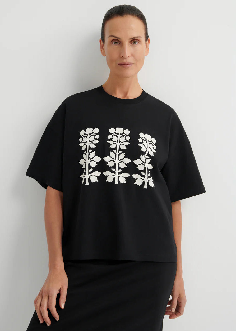 Kowtow Motif Tee - Black