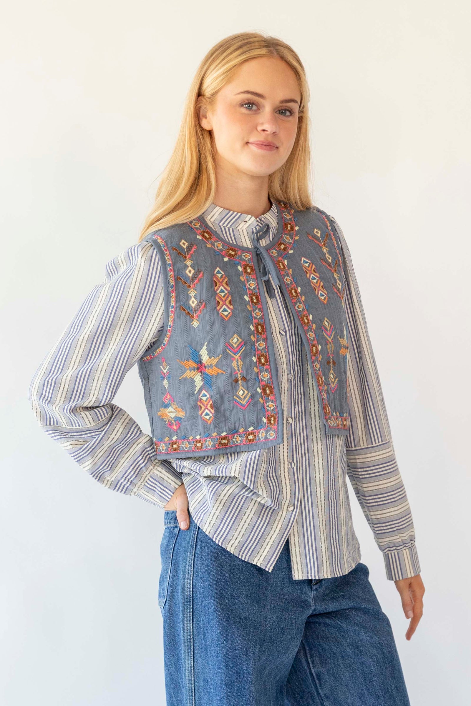 Lollys Laundry Ilsa Vest - Dusty Blue