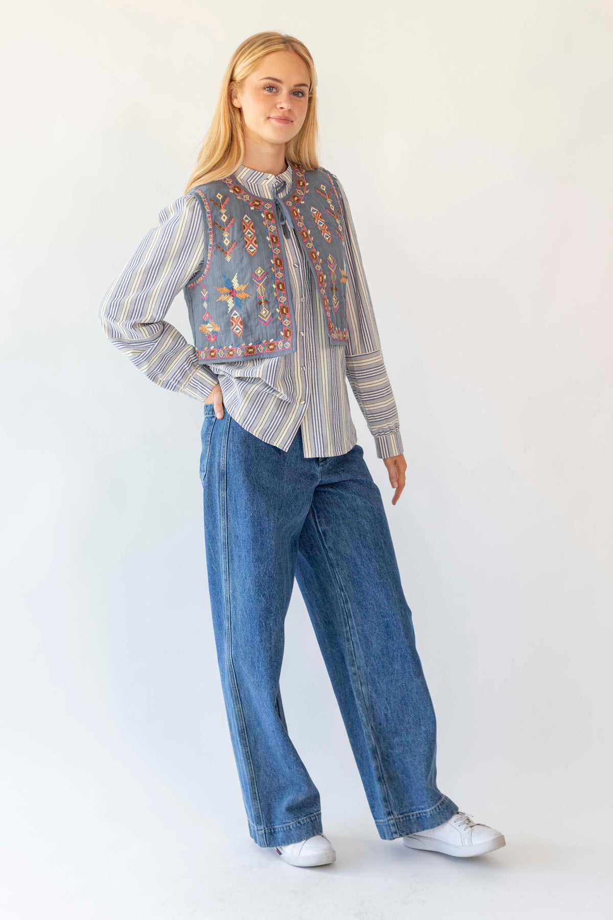 Lollys Laundry Ilsa Vest - Dusty Blue