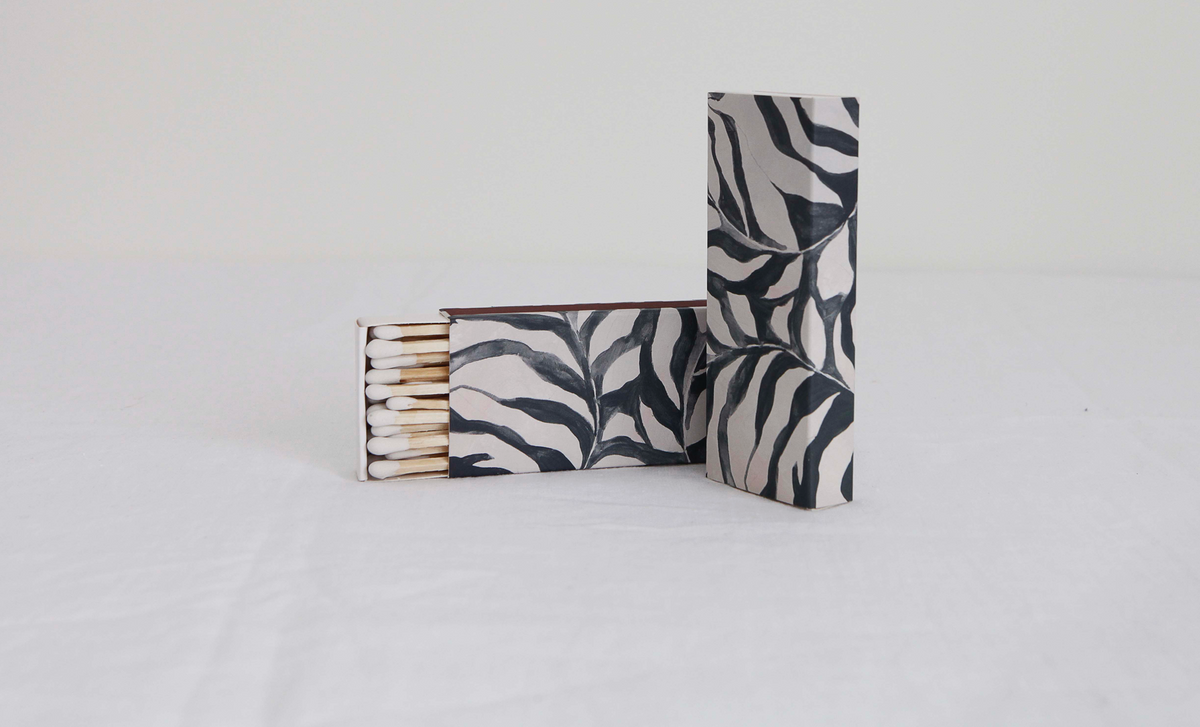 Kingdom Long Matches - Monochrome