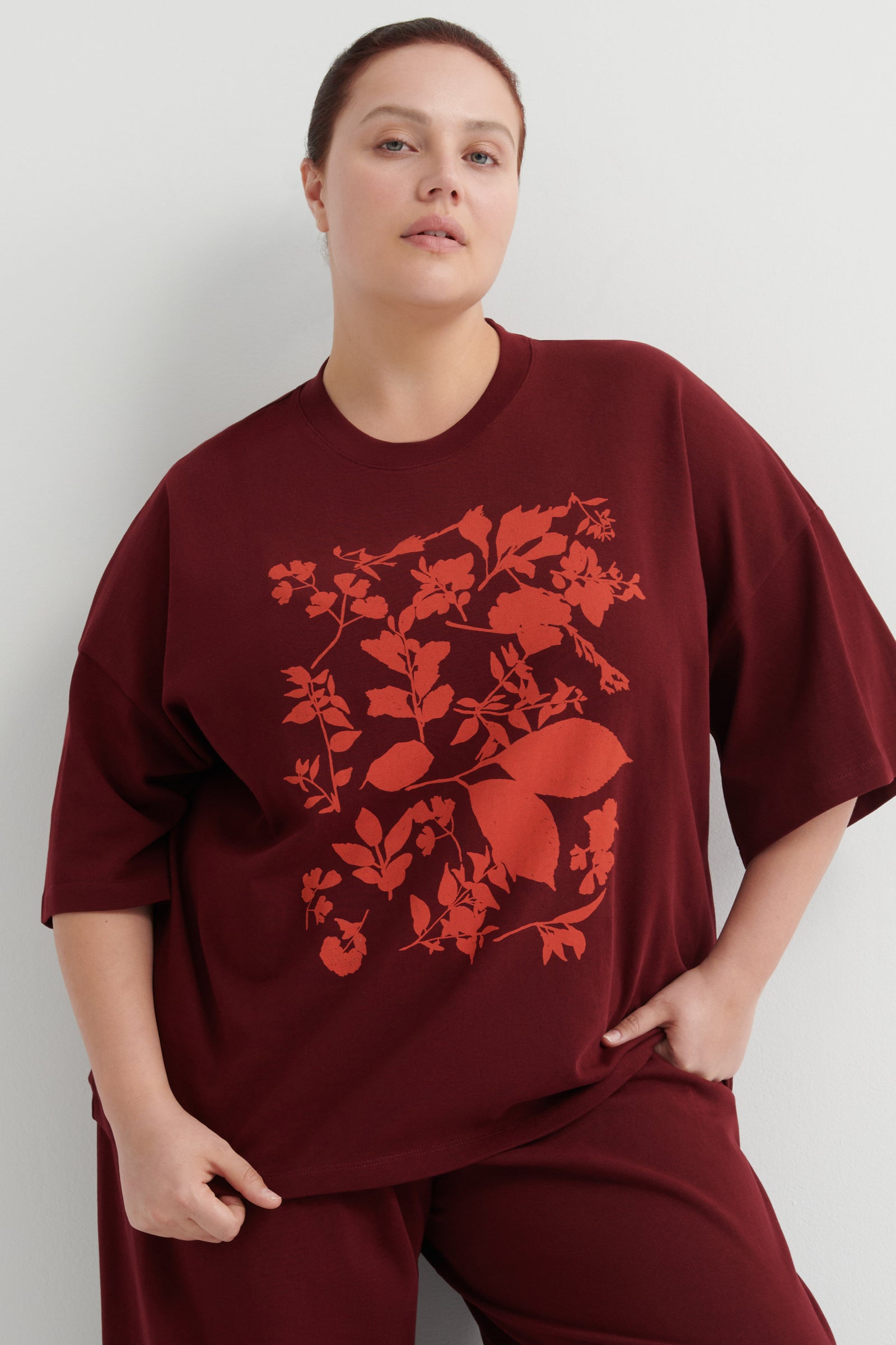 Kowtow Stencil Tee - Maroon