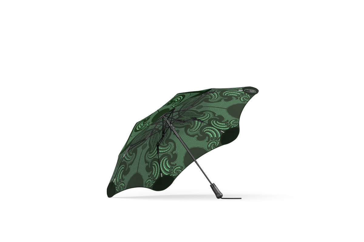 Blunt Metro x Graham Tipene Umbrella