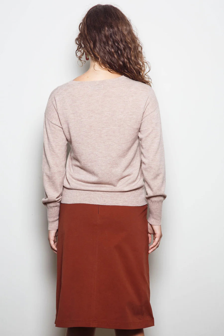 Dalston Veeta Vee Sweater - Oatmeal