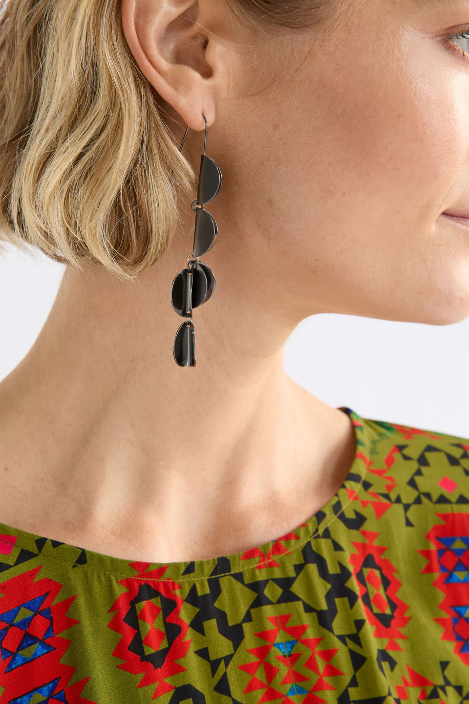 Elk Fossen Drop Earring - Gunmetal