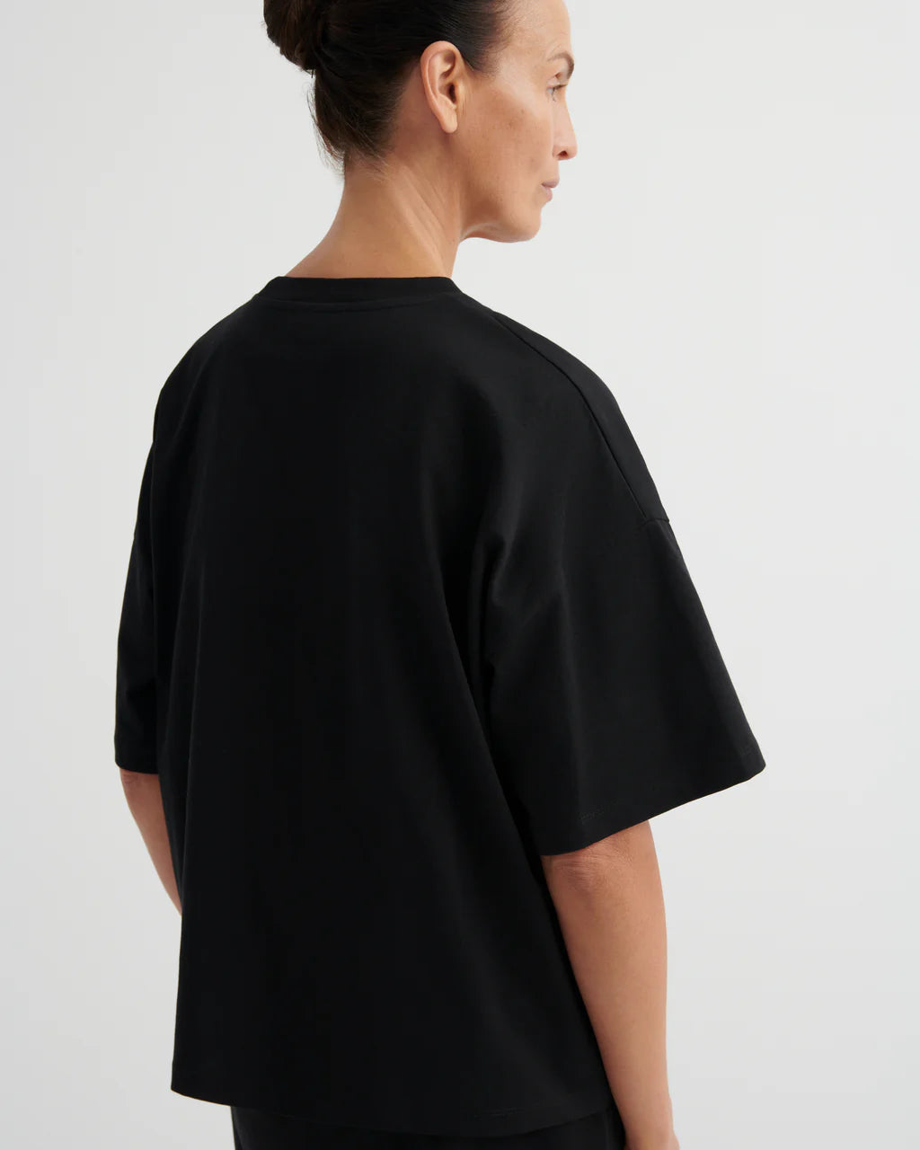 Kowtow Motif Tee - Black