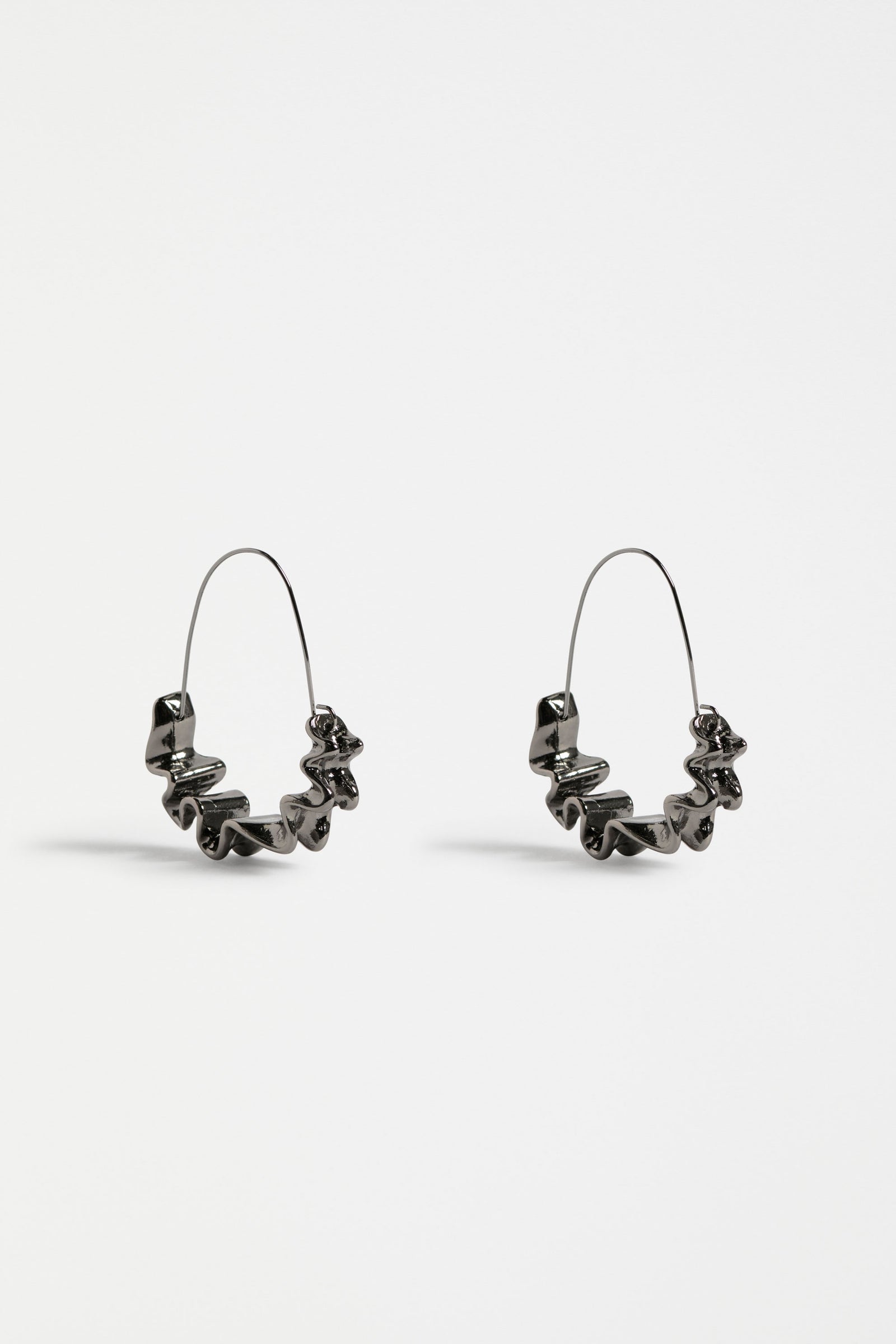 Elk Andel Hoop Earrings - Gunmetal