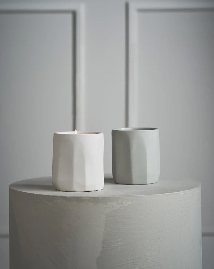 Robert Gordon Carved Candle - White Tea