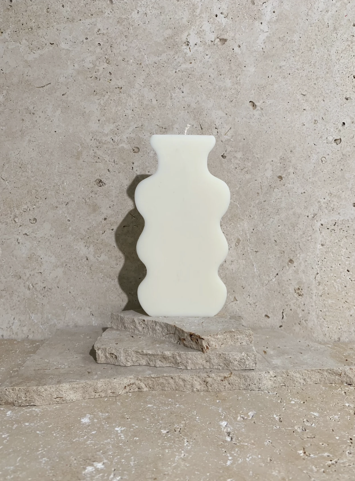 Le Lumen Maxi Wave Form Candle - Creme